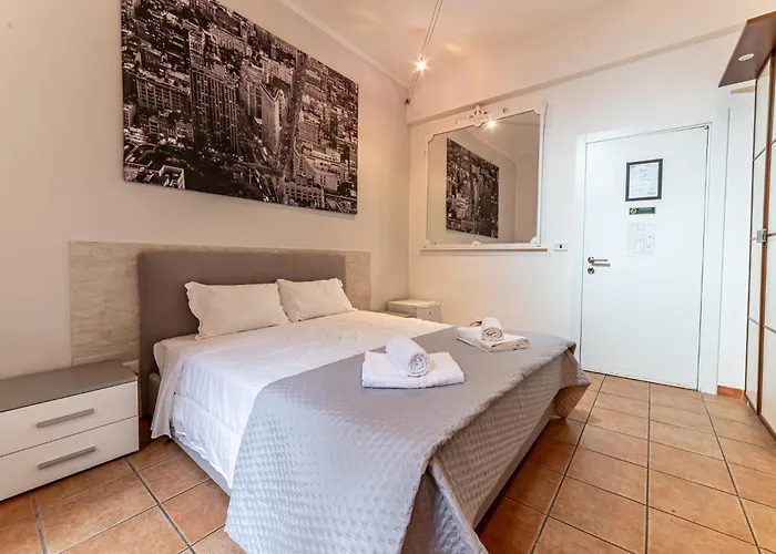 Cristel Cozy Rooms - Termini Train Station