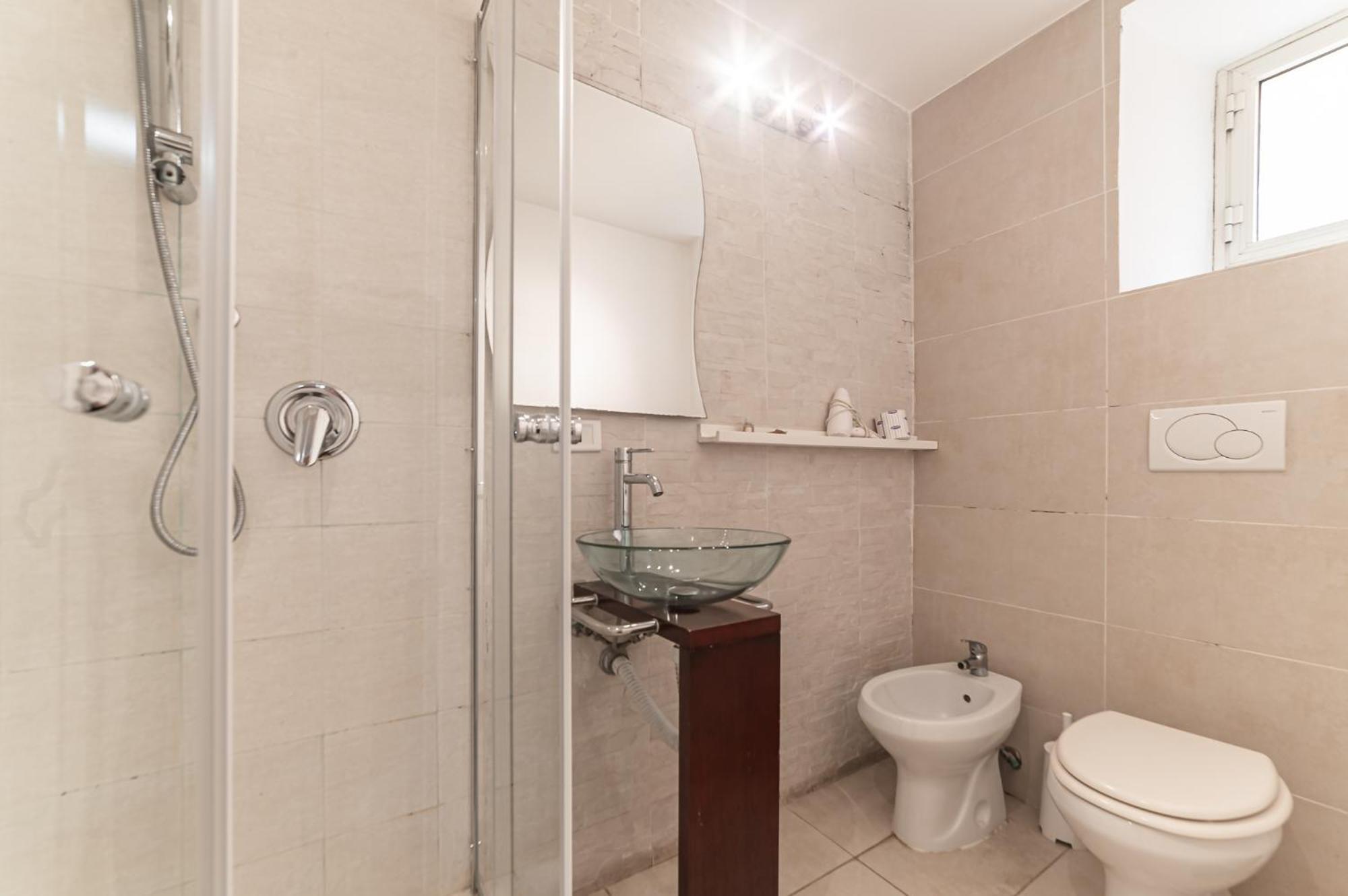 Cristel Cozy - Termini Train Station Guest house