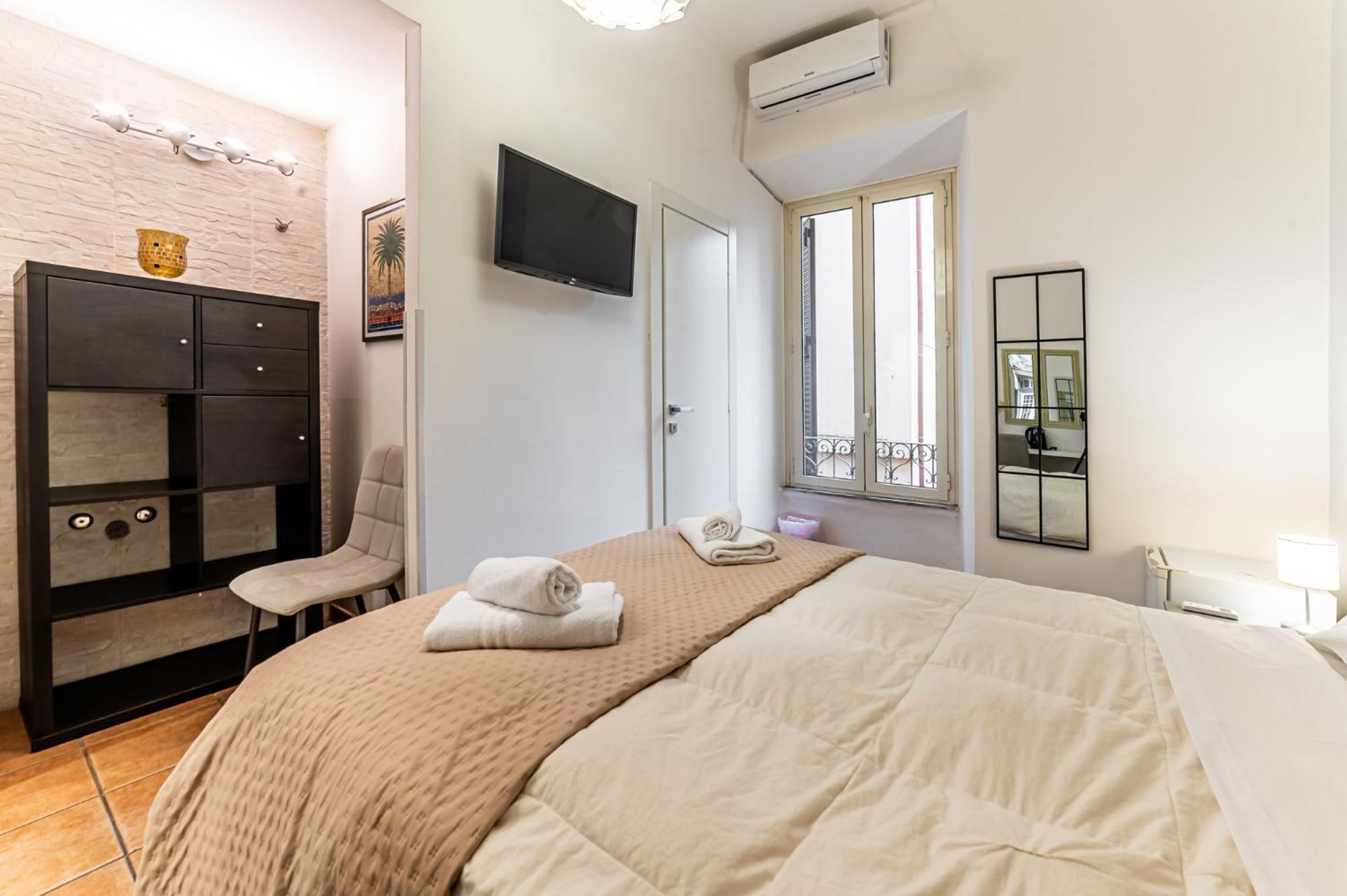 Cristel Cozy - Termini Train Station Guest house