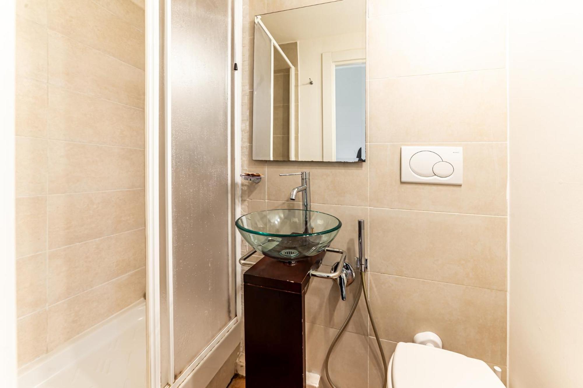 Cristel Cozy - Termini Train Station Guest house
